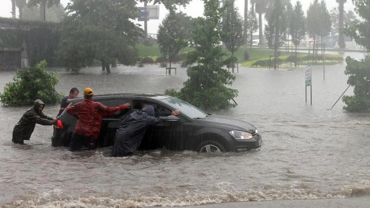 Romanya’da sel: 1 ölü