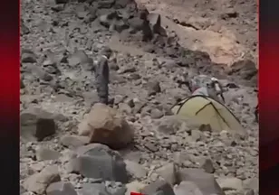 KAYALARIN ALTINDA KALACAKLARDI