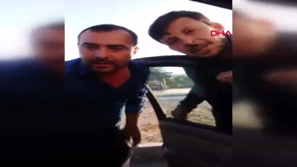 Konya’da yol vermeme tartışması: Saldırganları polisim diyerek uzaklaştırdı