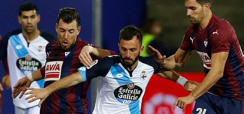Emre, yine Deportivo'nun en iyisi