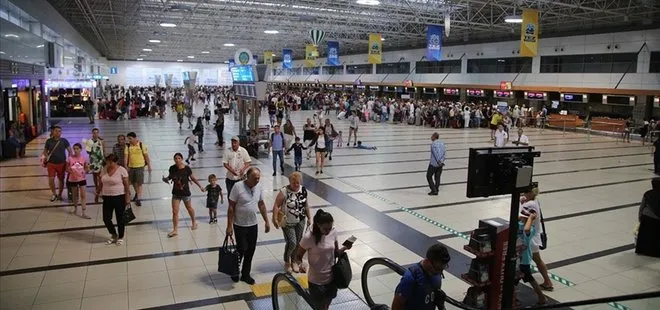 Antalya Havalimanı’nda feci olay! 42 personel zehirlendi