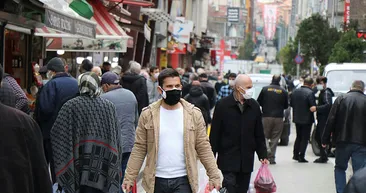 Uzmanlardan koronavirüs salgını hakkında flaş açıklama! Tüm yasaklar kalkacak mı?