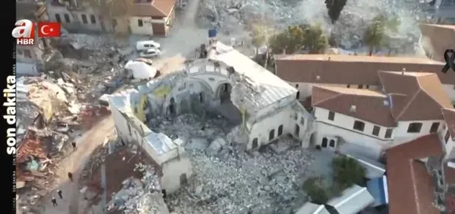 Depremde tarihi yapılar yıkıldı! Tarihi taşıyıcı eserler yerle bir oldu