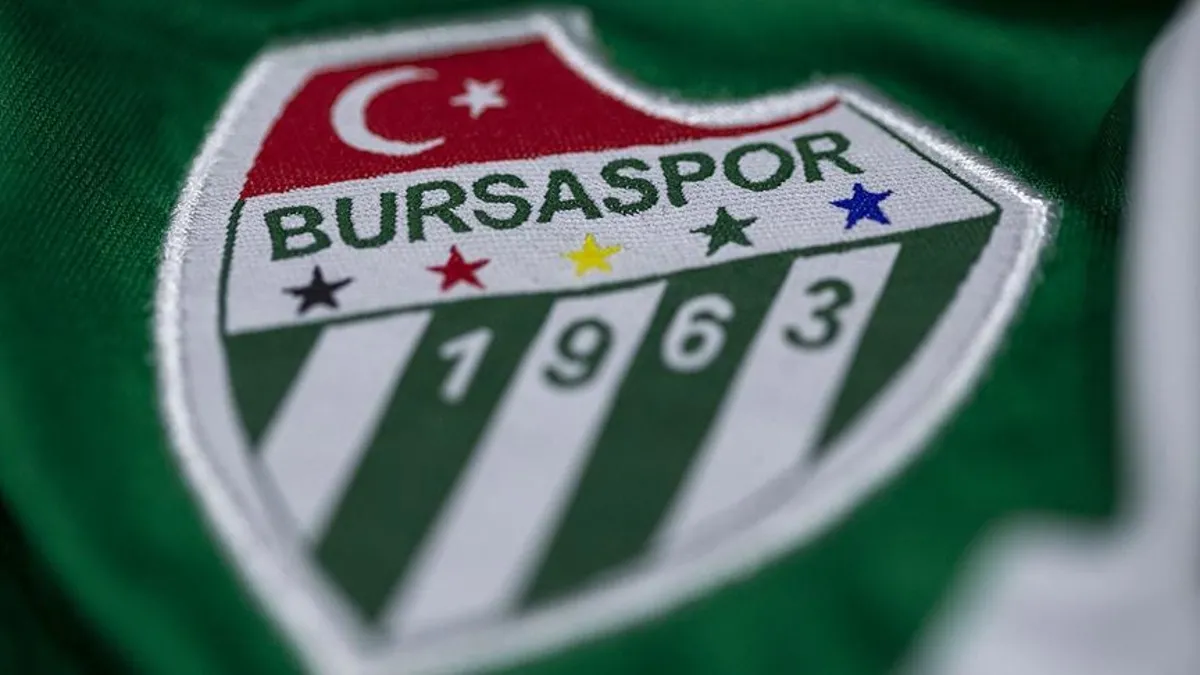Bursaspor transfere hızlı başladı: 3 isimle imzalar atıldı
