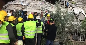 Somalı madenciler depremzedeler için yolda