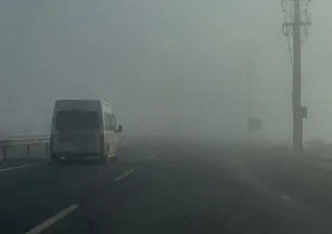 Diyarbakır'da sis etkisini sürdürüyor