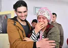Elleri ile kazıyarak enkazdan kurtardığı depremzede ile buluştu