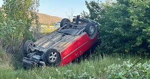 Kontrolden çıkan araç şarampole uçtu takla attı