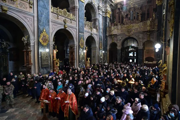 İngiltere’den büyük skandal! Sadece 300 Ukraynalı mülteciye kapı aralamışlar