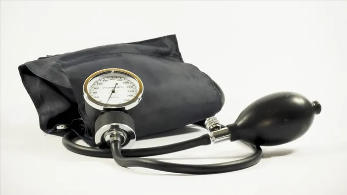 Tansiyon hastaları denizde uzun süre kalmamalı