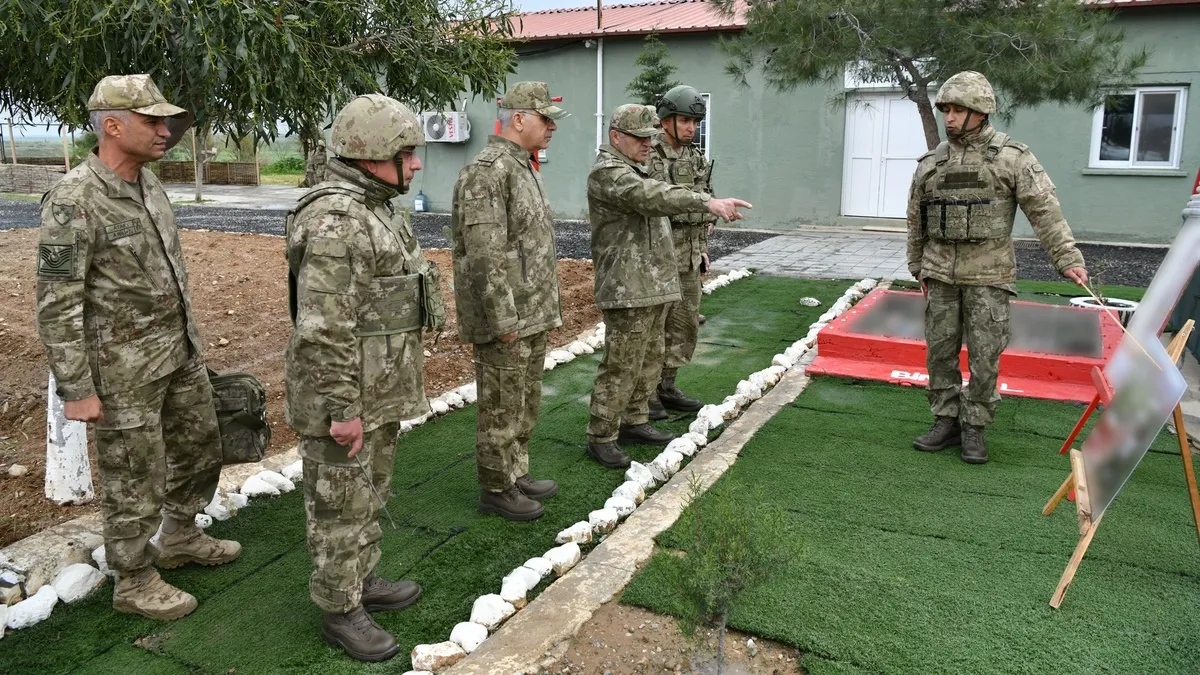 SON DAKİKA! Orgeneral Metin Tokel KKTC'de birlikleri denetledi