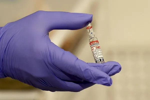 Sputnik V aşısının etkinliği tescillendi! Yüzde 91.6 etkili