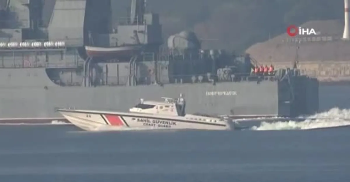 Rus savaş gemileri Akdeniz'e iniyor