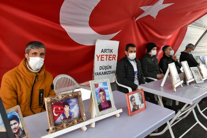 Diyarbakır anneleri 500 gündür evlatları için nöbette