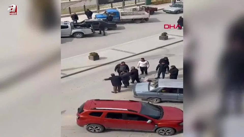 Konya’da bıçaklı, sopalı kavga kamerada