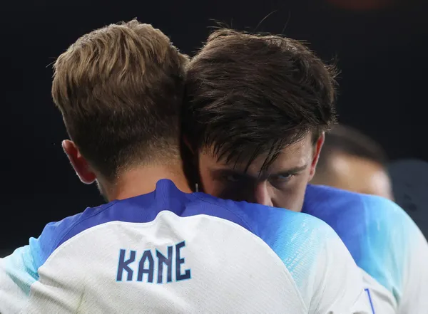 İngiltere'nin nefreti Harry Maguire! Taraftarların öfkesinden annesi ve eşi de payını aldı - 4