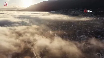 Sis tabakası şehrin üzerini kapladı