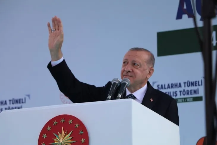 Başkan Recep Tayyip Erdoğan'a Rize'de sevgi seli! Çocuklardan 'Tayyip Dede' sloganları