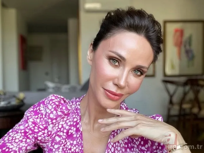 48'lik Demet Şener yeni imajıyla sosyal medyayı salladı! "Kim der 2 çocuk annesi" 1