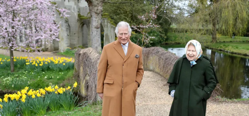 Kraliyet tarihinde bir ilk! Buckingham Sarayı'nın bahçesini piknik için halka açtı