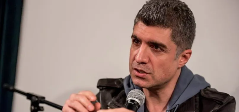 Özcan Deniz 19 yaşındaki genç kız ile aşk mı yaşıyor?