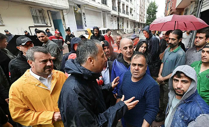 Sel sonrası İstanbul Valiliği duyurdu: Yardım ödemesi başladı