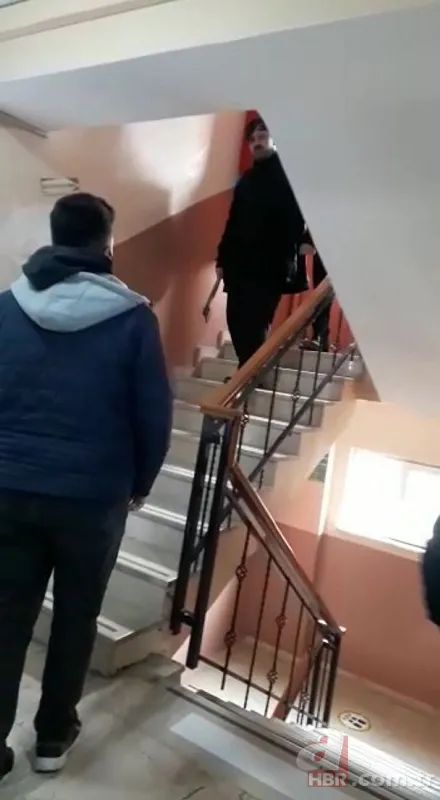 Korku dolu anlar! Okula baltalı baskın! Öğrenciler büyük korku yaşadı 9