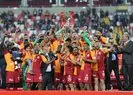 Galatasaray Türkiye Kupasını törenle kaldırdı