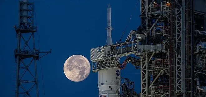 Rusya ‘Ay Misyonu’nda Ay’a çarptı! Luna-25 parçalara ayrıldı
