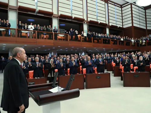 Türkiye Büyük Millet Meclisi’nde yeni dönem! Bugün milletvekilleri yarın Başkan Recep Tayyip Erdoğan yemin edecek!