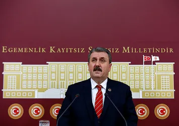 Mustafa Destici'den Tunç Soyer'e sert sözler!