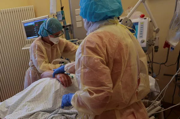 Korkutan mutasyonlu koronavirüs açıklaması!