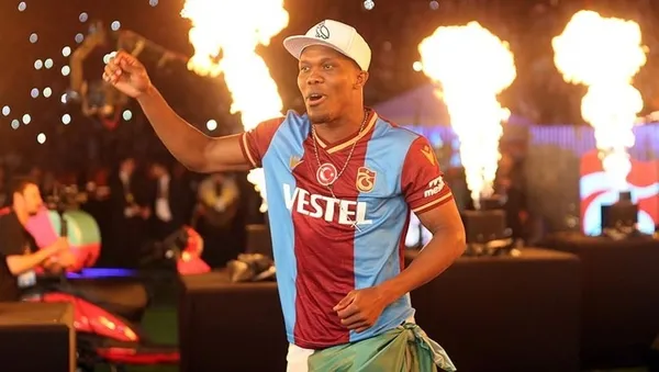 1657129720146.jpg Nwakaeme Galatasaray'a doğru! Yapılan görüşmede yıldız oyuncuya teklif sunuldu - 4