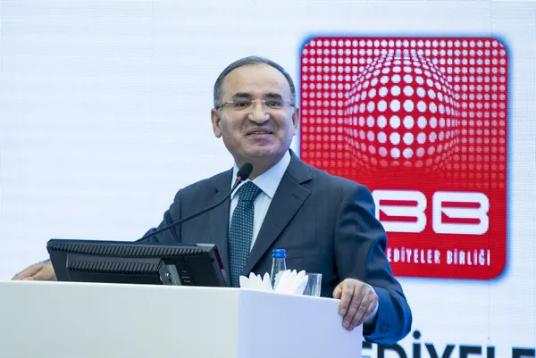 Adalet Bakanı Bekir Bozdağ’dan NATO’da İsveç ve Finlandiya vetosuna ilişkin flaş açıklama: Türkiye doğru bir tutum takınmıştır