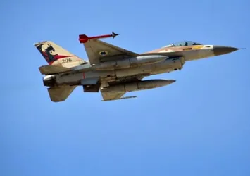 İşgalci İsrail'den Gazze'ye hava saldırısı