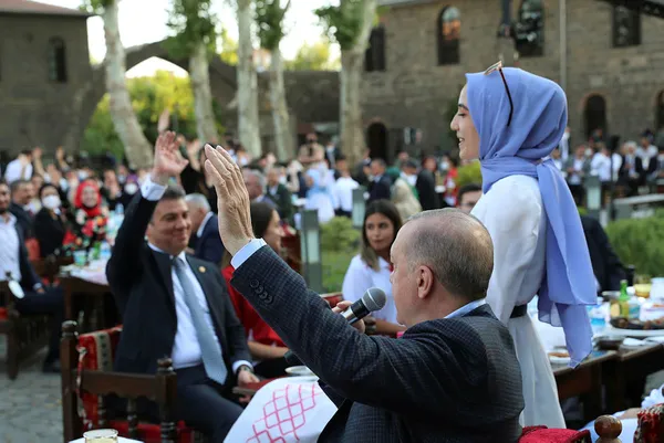 Son dakika: Başkan Recep Tayyip Erdoğan Diyarbakır’da gençlerle buluştu