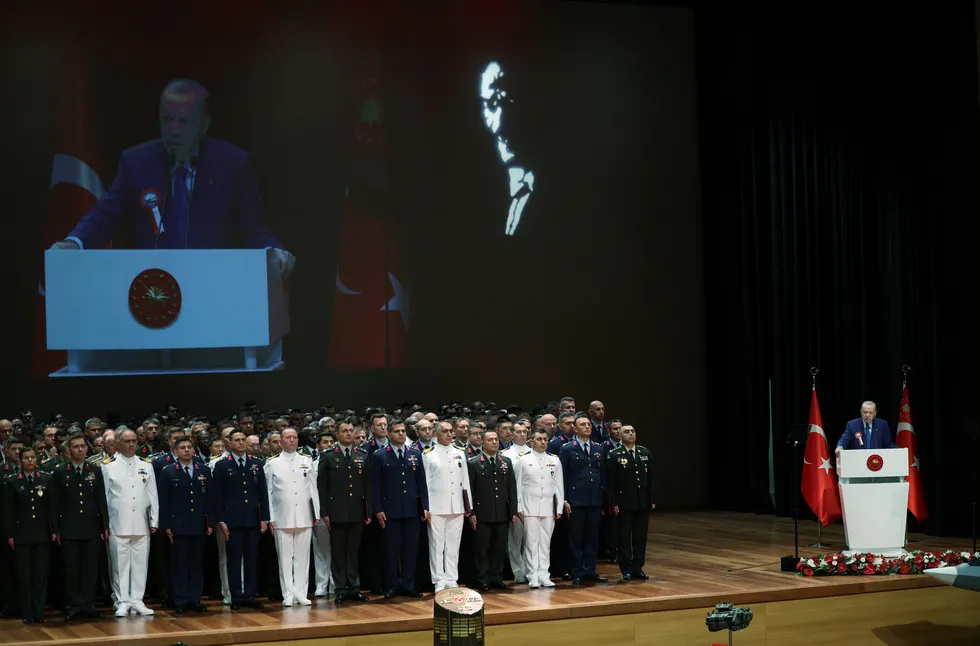 Başkan Erdoğan'dan mezuniyet töreninde net mesaj: Milli güvenlikten taviz vermeyiz - 6