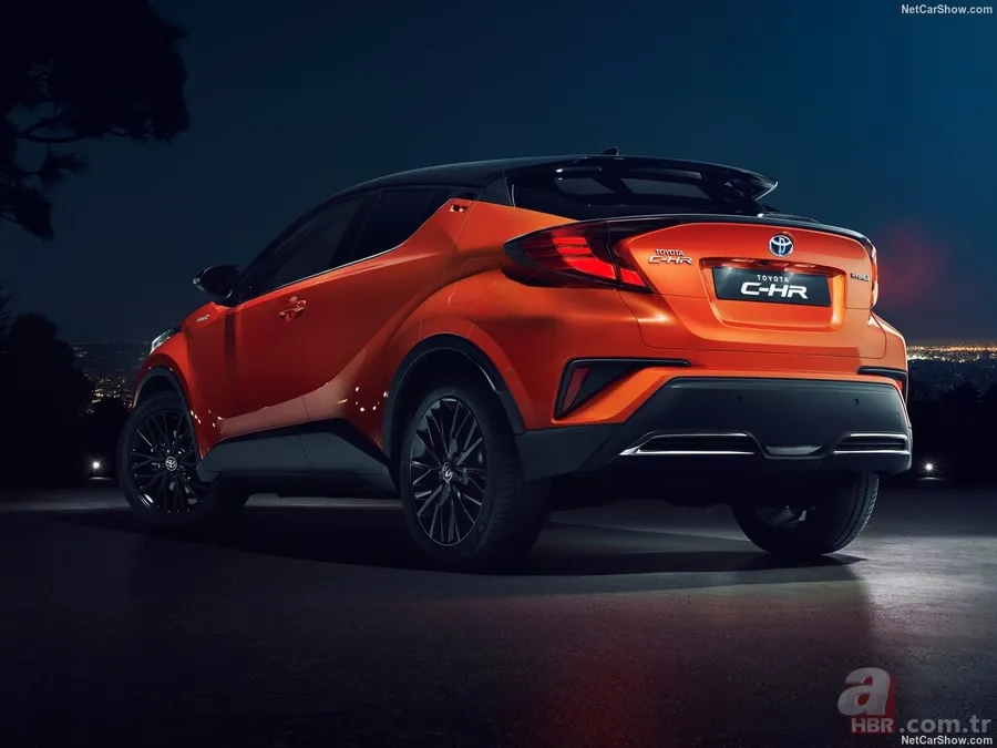 2020 Toyota C-HR yenilendi! Türkiye’de üretilen yeni Toyota C-HR'nin motor ve donanım özellikleri neler? 3