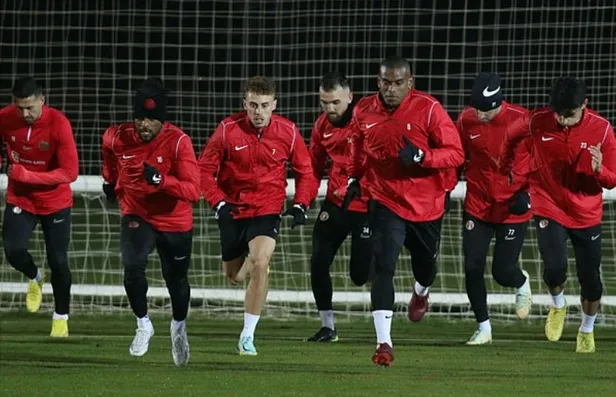 antalyaspor-fenerbahce-maci-ne-zaman-saat-kacta-2022-antalyaspor-fb-maci-hangi-gun-oynanacak-1672658259600.jpg Antalyaspor Fenerbahçe maçı ne zaman, saat kaçta? 2022 Antalyaspor FB maçı hangi gün oynanacak? - 4