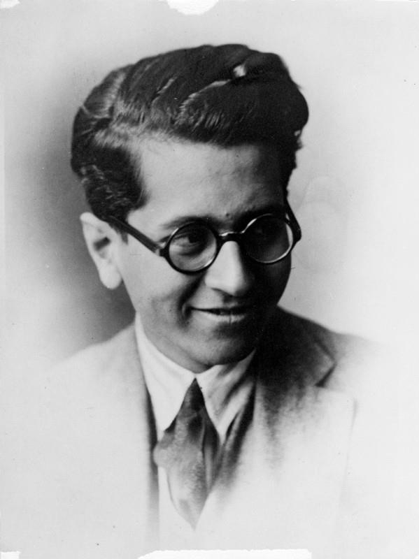 googlea-doodle-olan-sedad-hakki-eldem-kimdir-neden-doodle-oldu-sedad-hakki-eldem-kac-yasinda-ne-zaman-oldu-ne-1703042972854.jpg Google'a Doodle olan Sedad Hakkı Eldem kimdir, neden doodle oldu? Sedad Hakkı Eldem kaç yaşında, ne zaman öldü, ne iş yapıyordu? - 3