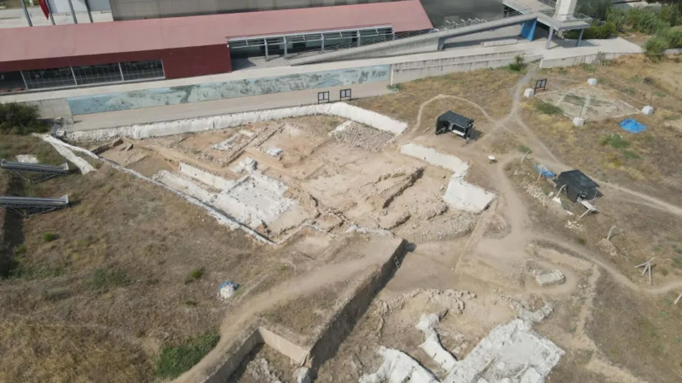 İzmir'de bulundu! Tam 6,5 metre genişliğinde... 8 bin 200 yıl öncesine ait