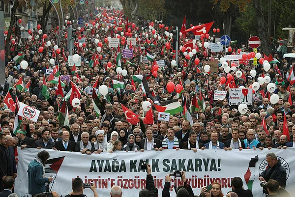 baskan-erdogandan-birlesik-arap-emirlikleri-ziyareti-donusunde-flas-aciklamalar-gazze-kasaplari-gereken-cezala-1701510942967.jpg Başkan Erdoğan'dan Birleşik Arap Emirlikleri ziyareti dönüşünde flaş açıklamalar: Gazze kasapları gereken cezaları almalı - 4