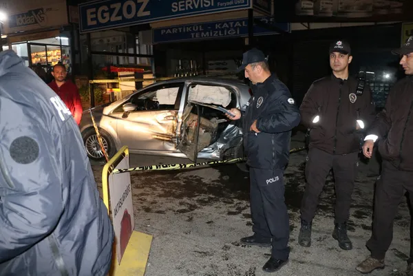 izmirde-cocuk-surucu-dehset-sacti-olu-ve-yaralilar-var-1682219056406.jpg İzmir'de çocuk sürücü dehşet saçtı! Ölü ve yaralılar var - 2