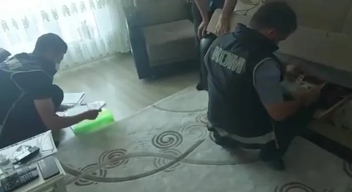 Son dakika: İstanbul'da FETÖ operasyonu: Mahrem imam yakalandı - 2