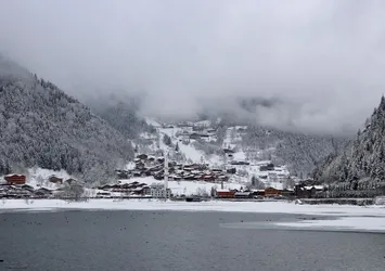 Doğu Karadeniz'de kar yağışı etkili oldu! Kartpostallık görüntüler
