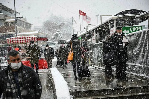1642741850272.jpeg Meteoroloji'den 19 kente sarı ve turuncu kodlu uyarı! İstanbul için saat verildi! Kar fırtınası geliyor | AFAD'dan 'dışarı çıkmayın' açıklaması - 15