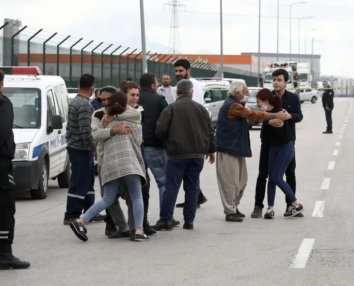 Adana’da katliam gibi kaza! Polisin en zor anları: Gözyaşlarına boğuldu