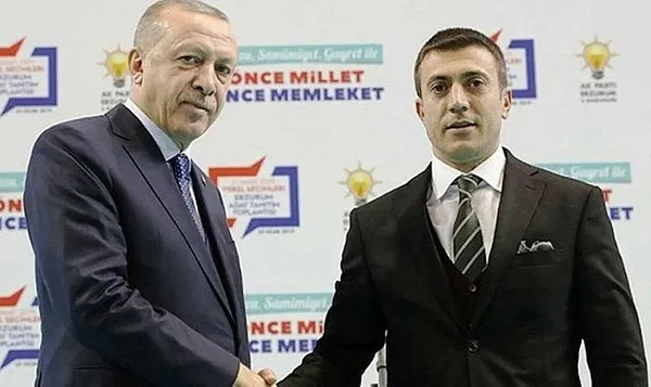 ak-partili-erzurum-hinis-belediye-baskani-erdogan-eren-hayatini-kaybetti-1690272027384.jpeg AK Partili Erzurum Hınıs Belediye Başkanı Erdoğan Eren hayatını kaybetti - 2