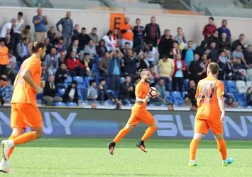 Medipol Başakşehir Avrupa devlerini solladı