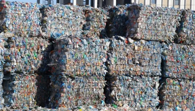 Plastik ambalaj atıklarının ülkeye girişine 28 gün sonra izin verilmeyecek
